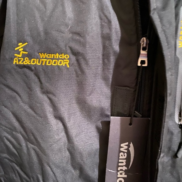 Wantdo Men's Mountain Windproof Rain Waterproof Ski hooded Jacket Black Medium - Picture 2 of 9